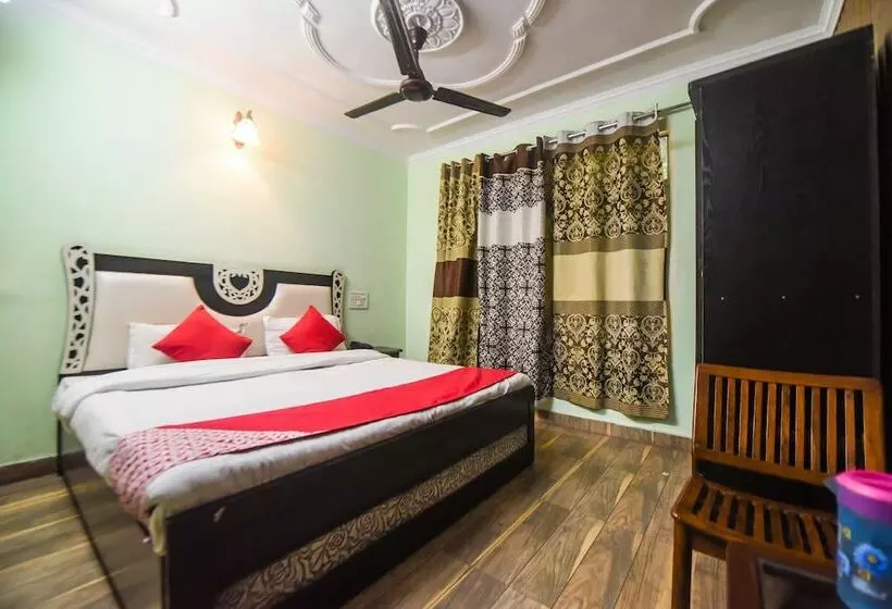 Oyo 10566 Hotel Shanti Guest House