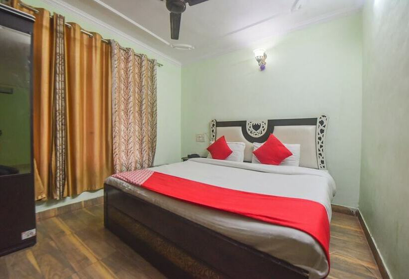 Oyo 10566 Hotel Shanti Guest House