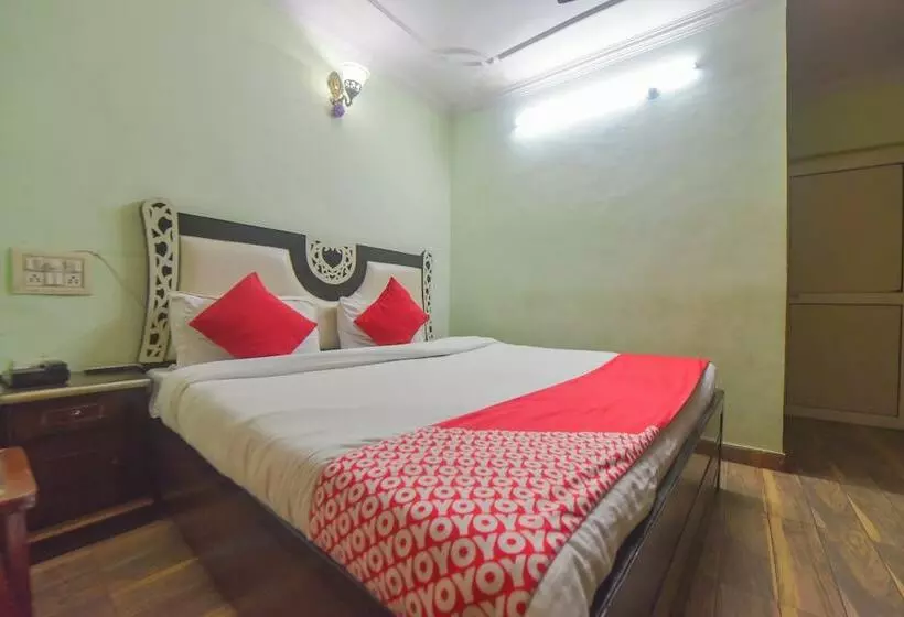 Oyo 10566 Hotel Shanti Guest House