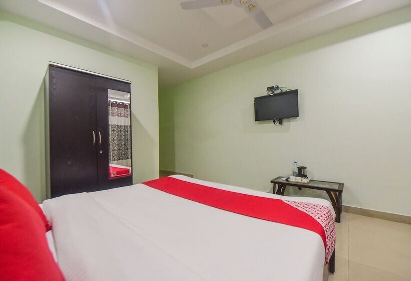 Oyo 10566 Hotel Shanti Guest House