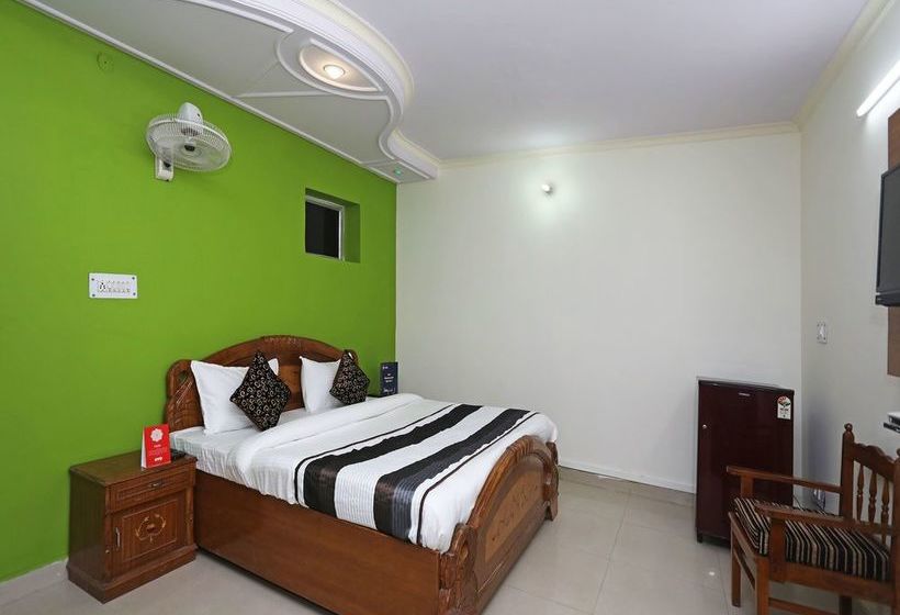 Oyo 11063 Hotel Suncity