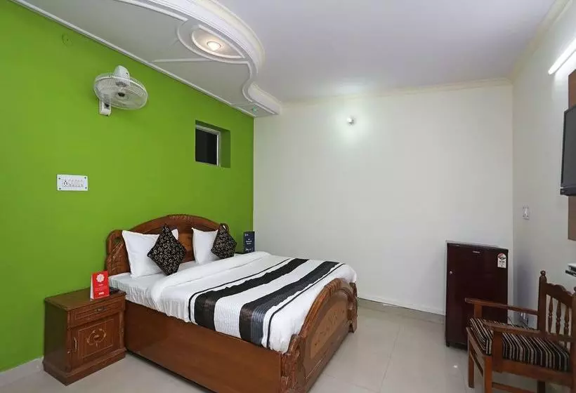 Oyo 11063 Hotel Suncity