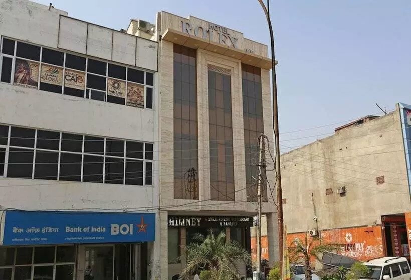 Oyo 5614 Hotel Rolex Inn