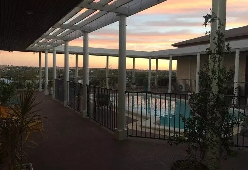 Majatalo Fairway Manor Accomodation