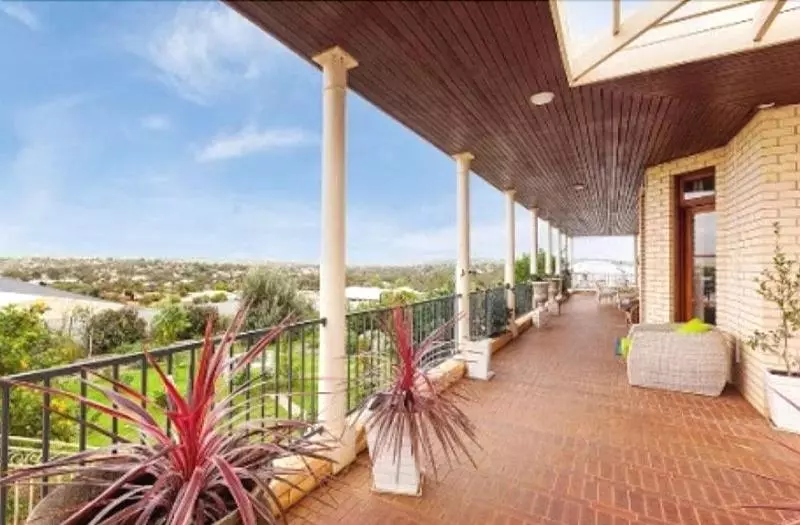 Majatalo Fairway Manor Accomodation