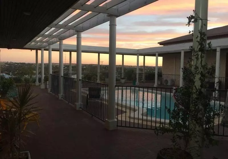 Majatalo Fairway Manor Accomodation