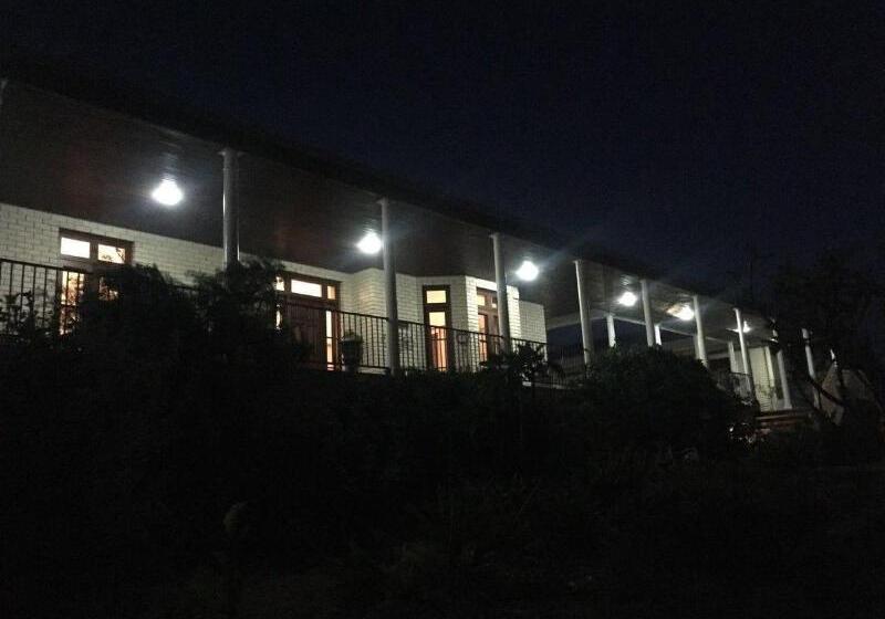 Пансион Fairway Manor Accomodation