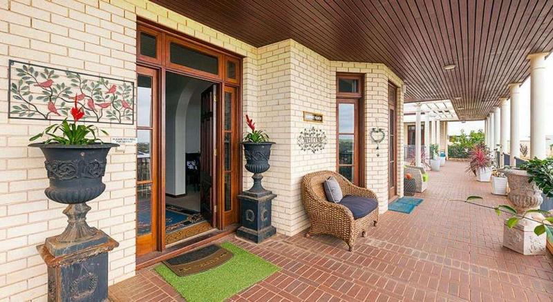 Пансион Fairway Manor Accomodation