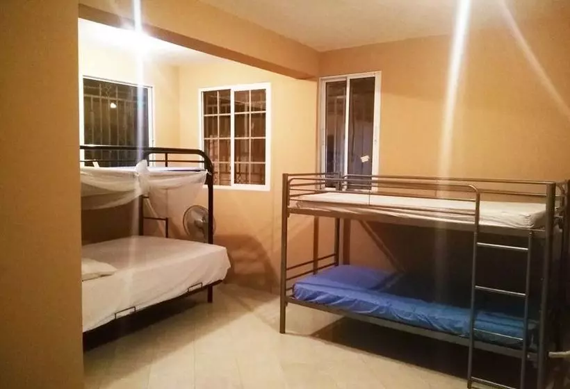 پانسیون Hibiscus Guest House