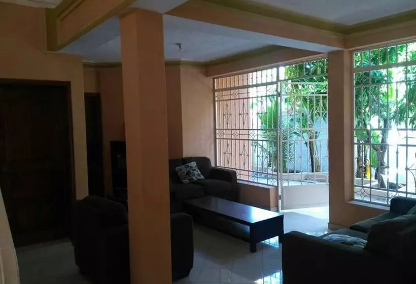 پانسیون Hibiscus Guest House