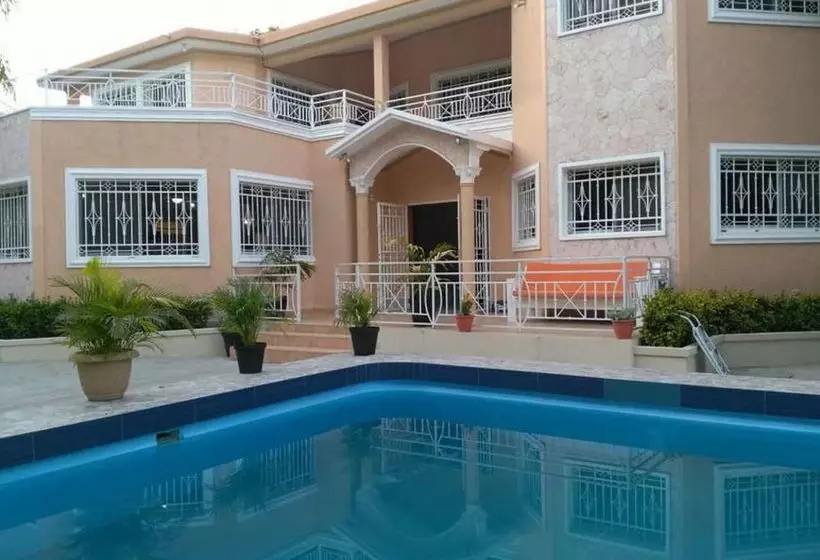 پانسیون Hibiscus Guest House