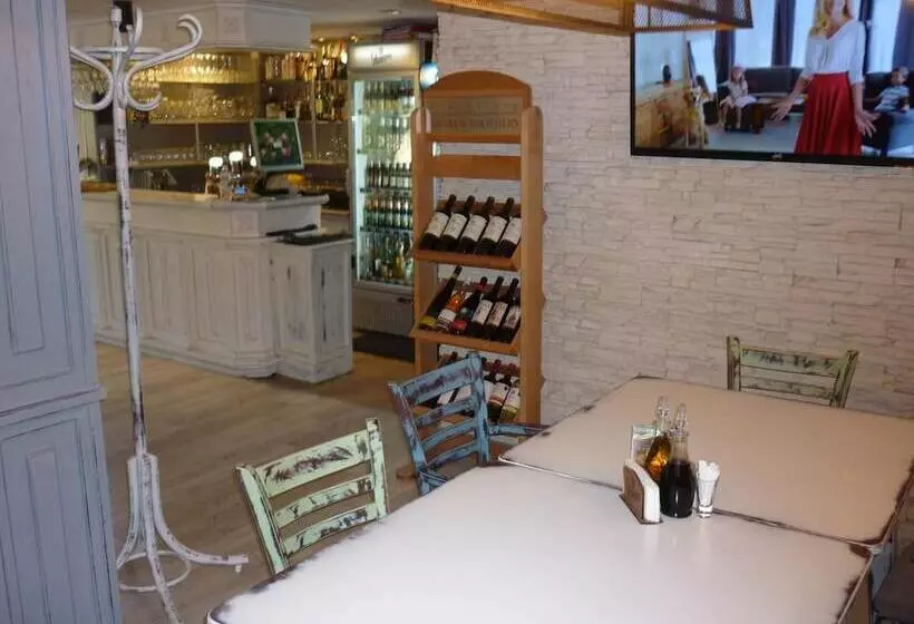 ペンション Yalta Guesthouse