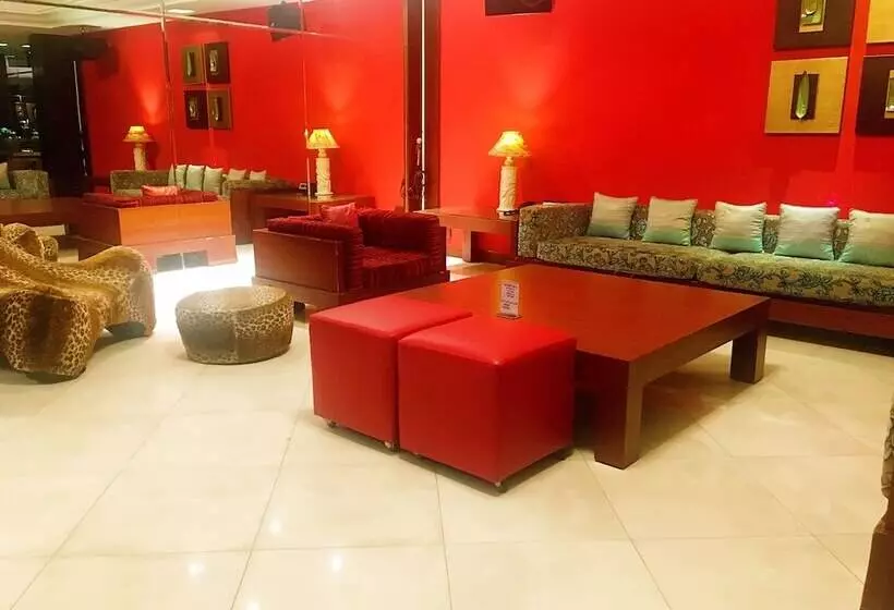 Q Motel