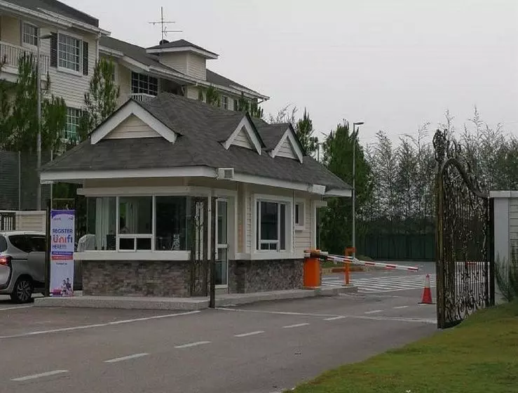 The Pines Villa 792 The Residence Kampar