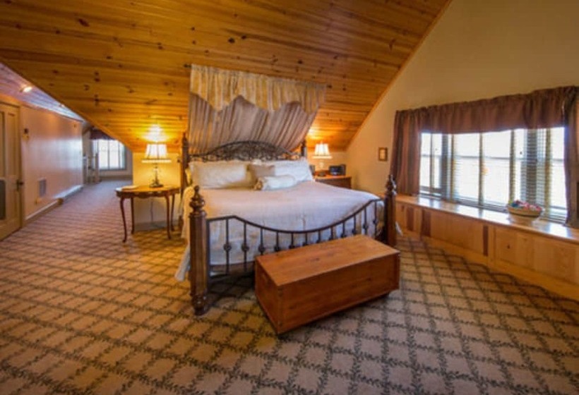 住宿加早餐  Mcconnell Inn