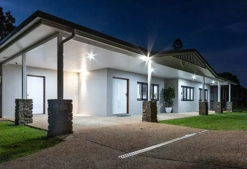 Birds  N  Bloom Cottages