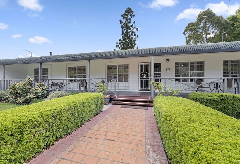 Birds N Bloom Cottages