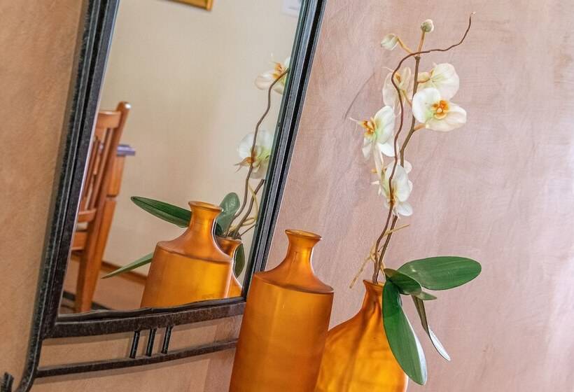 Birds N Bloom Cottages