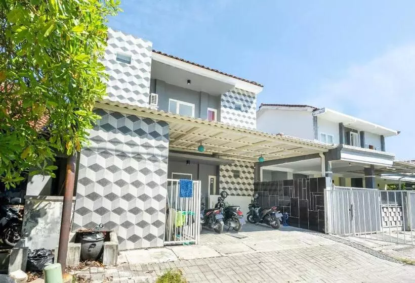 ホテル Airy Gunung Anyar Pecatu Tiga E9 Surabaya