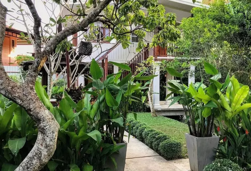 Hotelli Baan Suan Amphawa