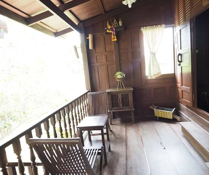 Hotel Baan Suan Amphawa