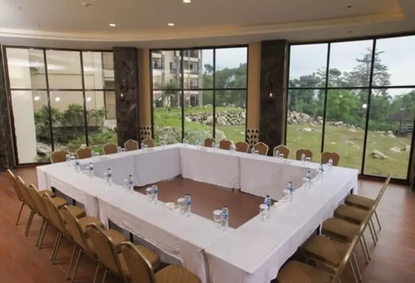 Hotel Baobab Safari Resort