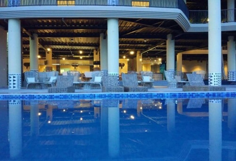 Hotel Baobab Safari Resort