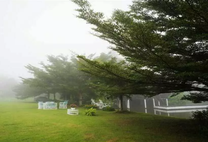 هتل Kiangmok Chalet