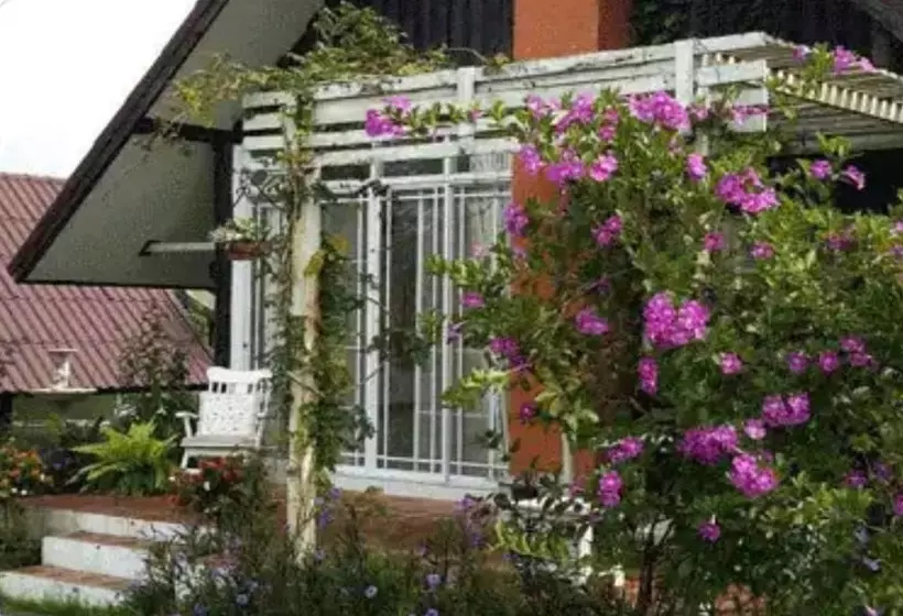 هتل Kiangmok Chalet