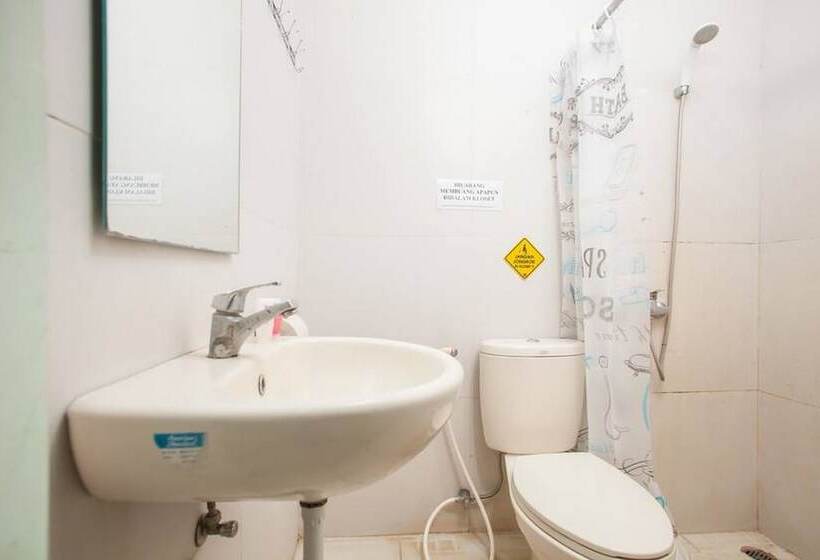 فندق Reddoorz @ Raya Tidar