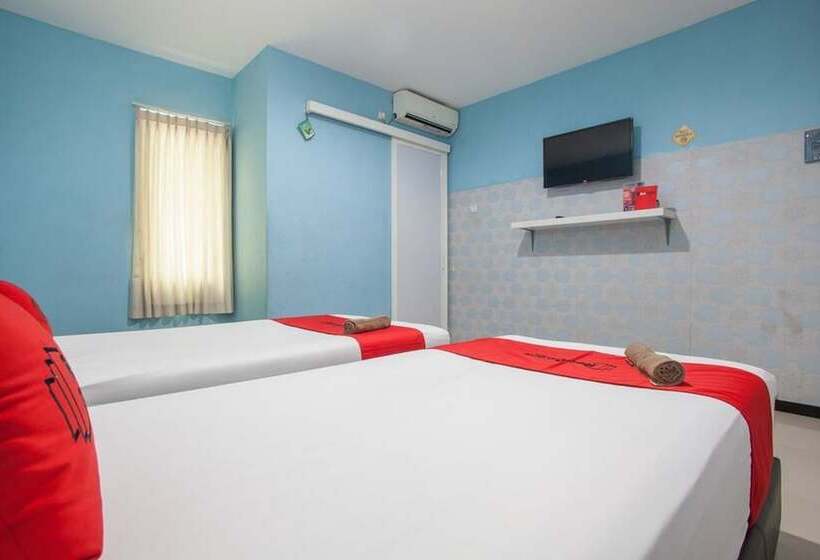 فندق Reddoorz @ Raya Tidar