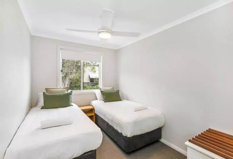 ホテル Reflections Scotts Head   Holiday Park