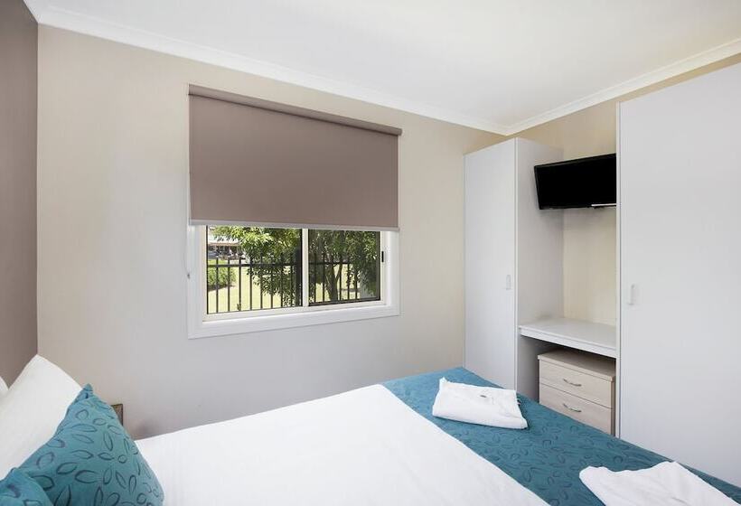 Отель Reflections Scotts Head Holiday Park