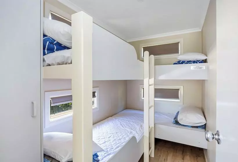 ホテル Reflections Scotts Head   Holiday Park