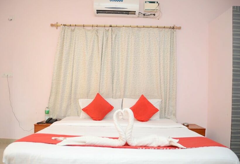 בית מלון כפרי Zac Beach Resort