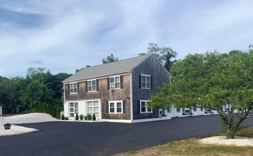 فندق على الطريق Kingfisher Lodging