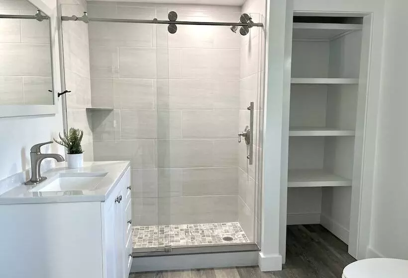 Motelli Kingfisher Lodging