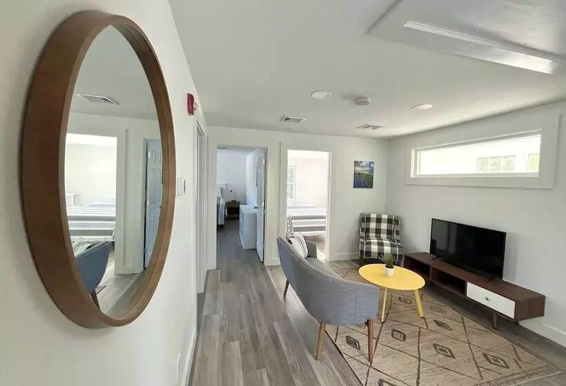 Motelli Kingfisher Lodging