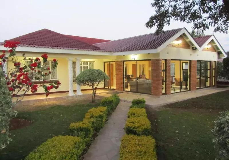 پانسیون Art Lodges