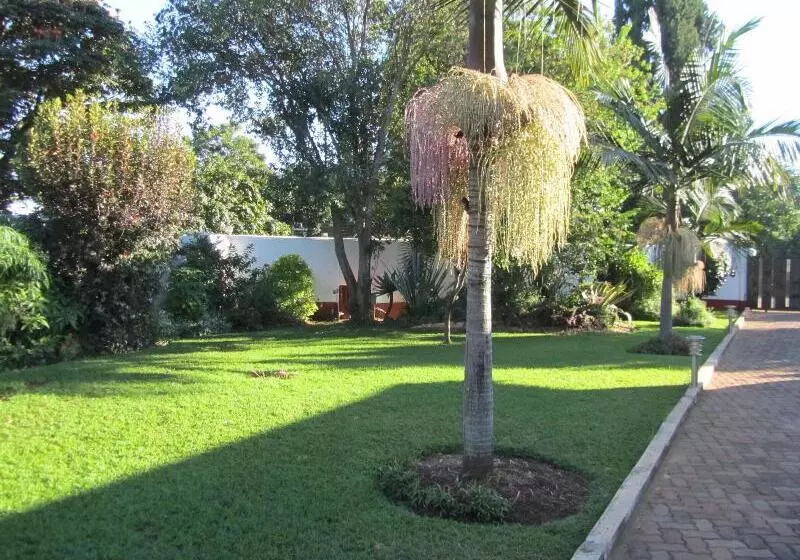 پانسیون Art Lodges