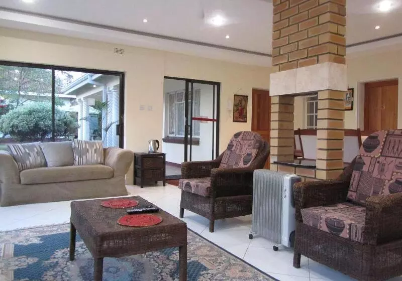 پانسیون Art Lodges