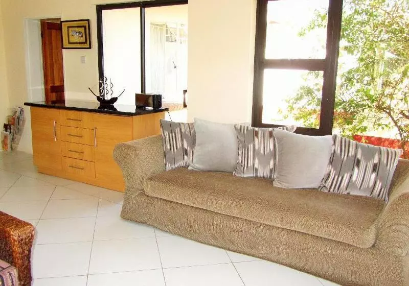 پانسیون Art Lodges