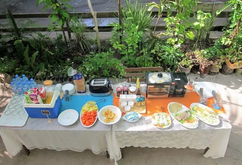 پانسیون Sealavie Inn