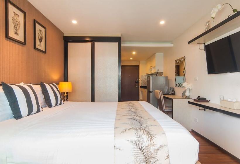 The Title Kr Beach Condotel Rawai Phuket