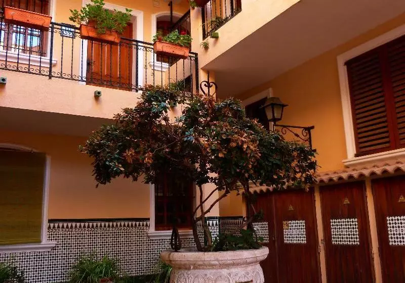 Hotelli Apartamentos Turísticos Shoal