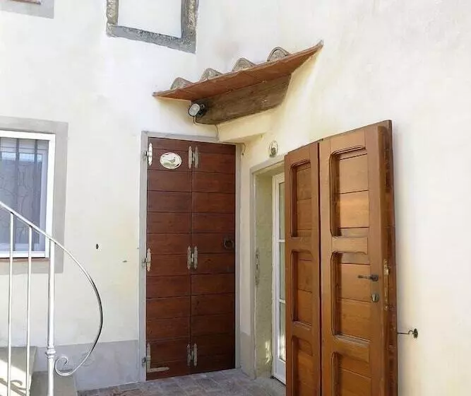 ホテル Baciano Azienda Agrituristico Venatoria