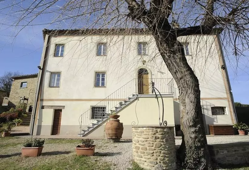 ホテル Baciano Azienda Agrituristico Venatoria