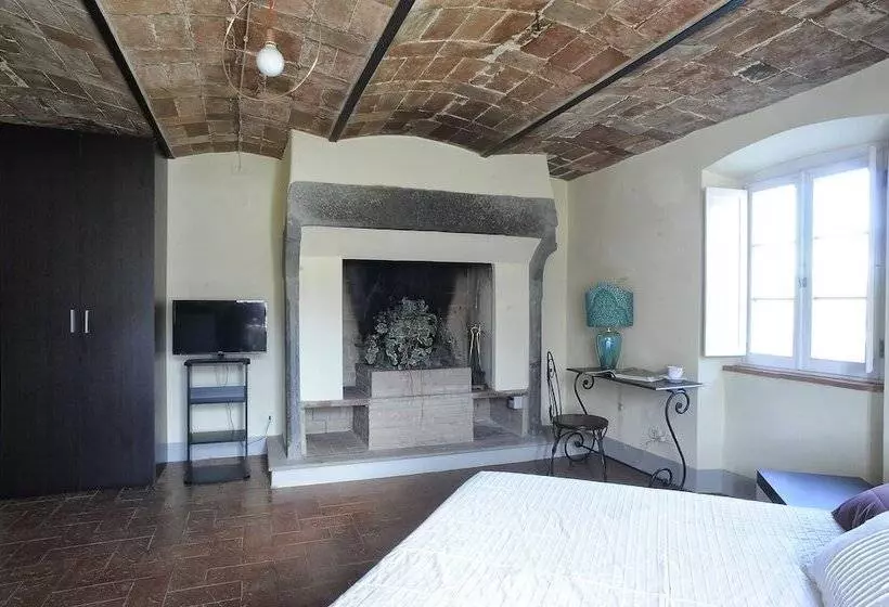 ホテル Baciano Azienda Agrituristico Venatoria