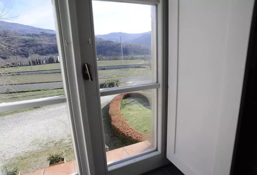 ホテル Baciano Azienda Agrituristico Venatoria