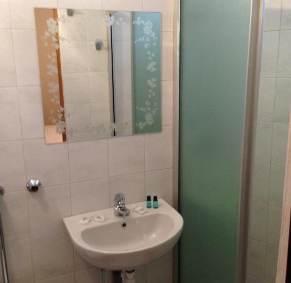 ホテル De La Tour